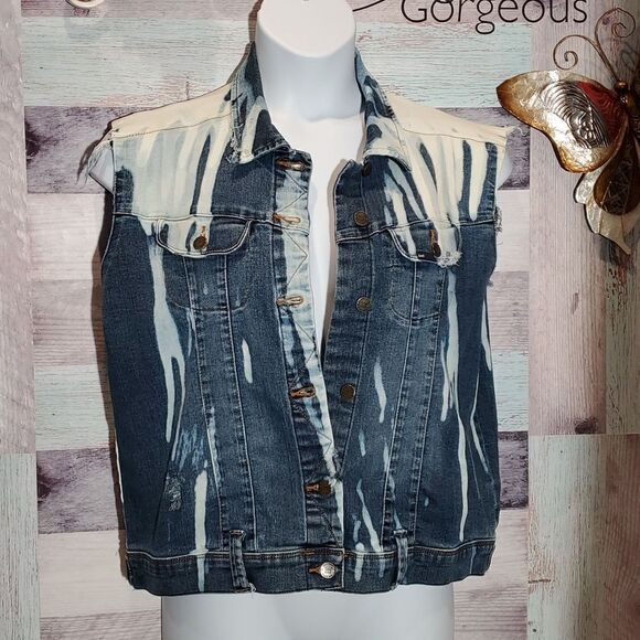 Upcycled Hello Kitty ZOMBIE Bleach Streaked Denim Sleeveless Vest Sz XL 823 - Picture 3 of 10
